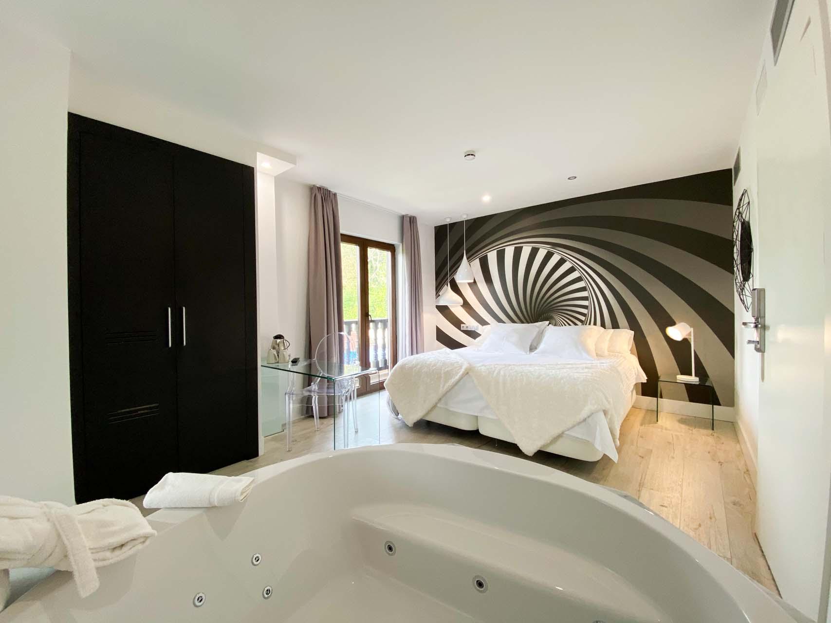 Hotel Cuevas - Adults Only Santillana del Mar Bagian luar foto