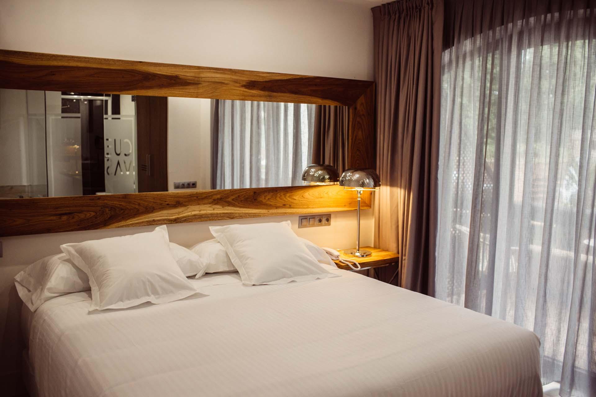 Hotel Cuevas - Adults Only Santillana del Mar Bagian luar foto
