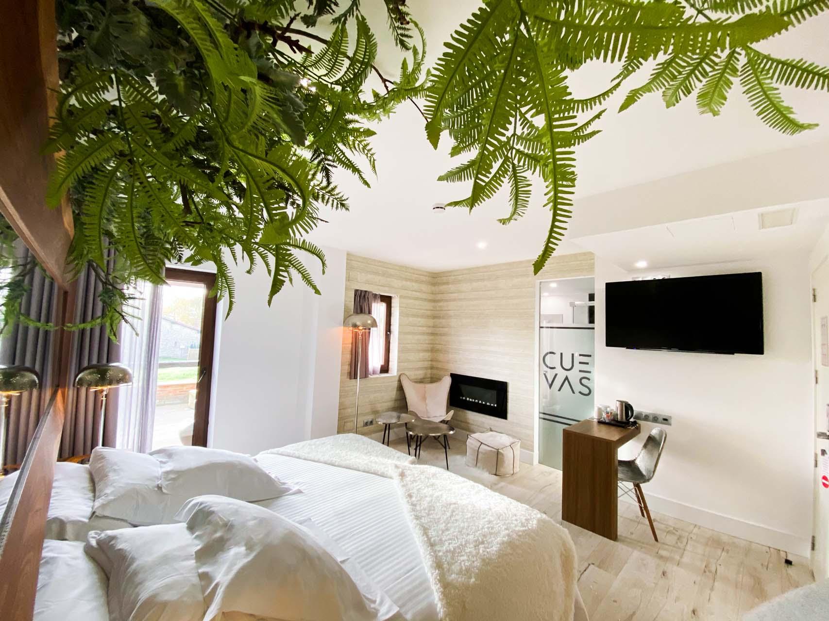 Hotel Cuevas - Adults Only Santillana del Mar Bagian luar foto